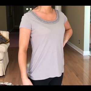 Super cute gray colored t shirt!